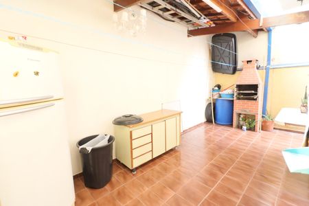 Casa à venda com 135m², 3 quartos e 2 vagasQuintal