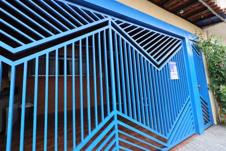 Casa à venda com 135m², 3 quartos e 2 vagasFachada