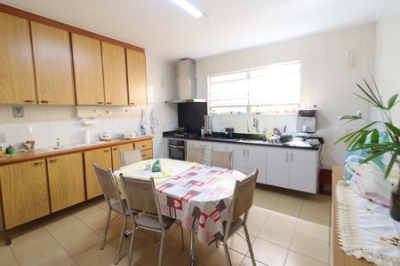 Casa à venda com 135m², 3 quartos e 2 vagasCozinha