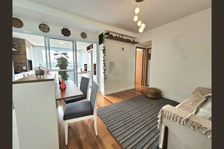 Apartamento à venda com 2 quartos, 56m² em Umuarama, Osasco