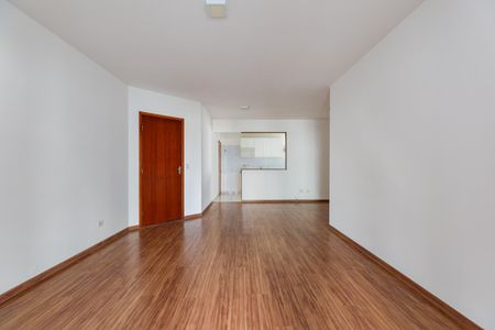 Sala de apartamento para alugar com 3 quartos, 110m² em Jardim Maria Rosa, Taboão da Serra