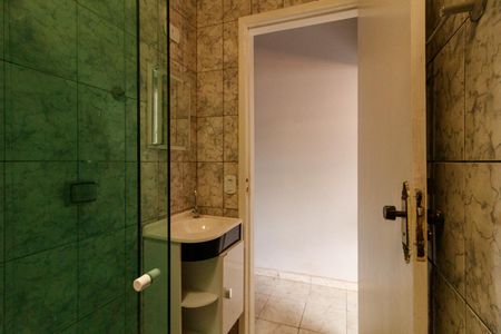 Casa de condomínio para alugar com 130m², 3 quartos e 2 vagasBanheiro 