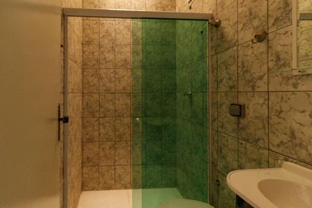 Casa de condomínio para alugar com 130m², 3 quartos e 2 vagasBanheiro 