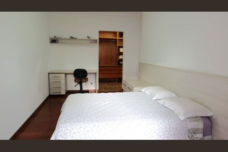 Casa à venda com 4 quartos, 613m² em Vila América, Santo André