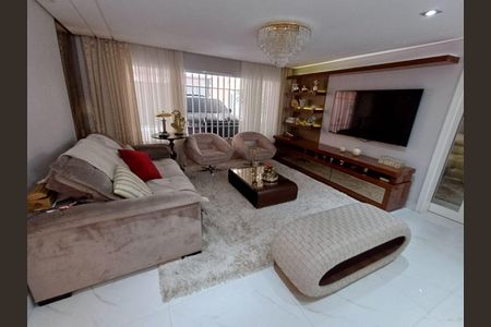 Casa à venda com 4 quartos, 420m² em Vila Carrão, São Paulo