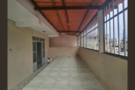 Casa para alugar com 100m², 3 quartos e sem vagaVaranda
