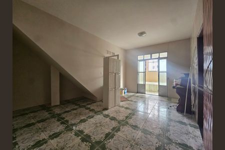 Casa para alugar com 100m², 3 quartos e sem vagasala