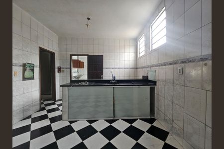 Casa para alugar com 100m², 3 quartos e sem vagacozinha 