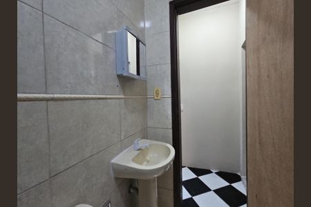 Casa para alugar com 100m², 3 quartos e sem vagaBanheiro social