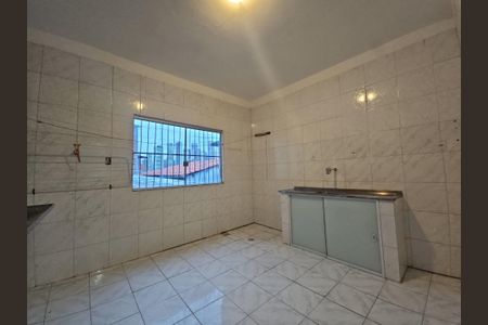 Casa para alugar com 100m², 3 quartos e sem vagaCozinha e Área de Serviço