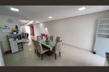 Casa à venda com 3 quartos, 181m² em Parque Erasmo Assunção, Santo André