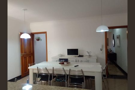 Casa à venda com 3 quartos, 220m² em Campestre, Santo André