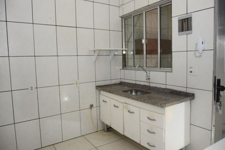 Cozinha de casa para alugar com 1 quarto, 44m² em Jardim Sao Manoel, Embu das Artes