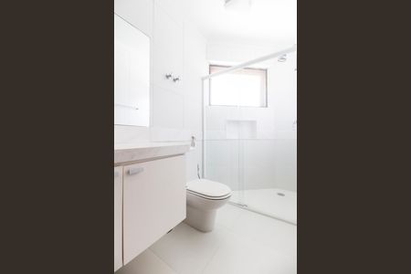 Casa de condomínio para alugar com 800m², 5 quartos e 8 vagas Casa de condomínio para alugar com 800m², 5 quartos e 8 vagasBanheiro da Suíte