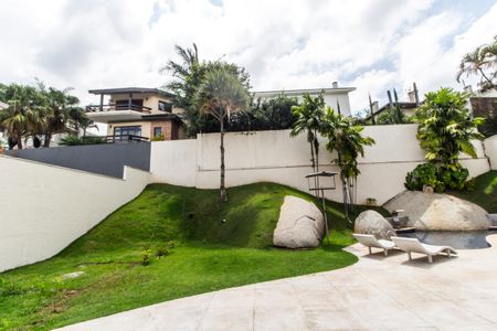 Casa de condomínio para alugar com 800m², 5 quartos e 8 vagas Casa de condomínio para alugar com 800m², 5 quartos e 8 vagasQuintal