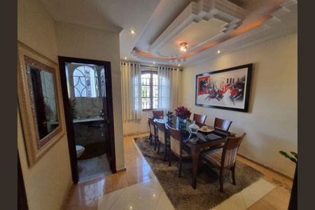 Casa para alugar com 4 quartos, 351m² em Pechincha, Rio de Janeiro