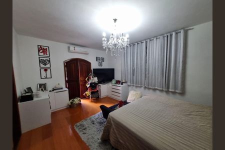 Casa para alugar com 4 quartos, 351m² em Pechincha, Rio de Janeiro