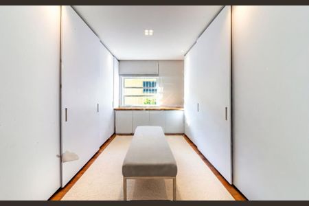 Casa à venda com 326m², 3 quartos e 6 vagas