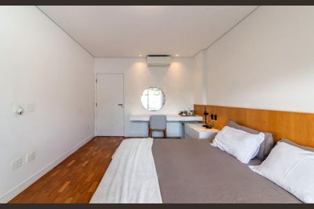 Casa à venda com 326m², 3 quartos e 6 vagas