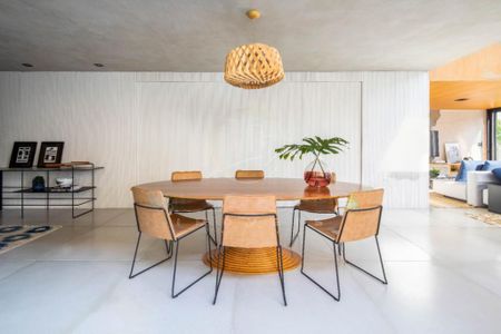 Casa à venda com 326m², 3 quartos e 6 vagas