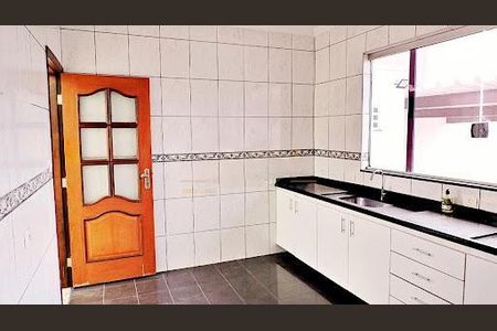 Casa à venda com 3 quartos, 250m² em Jardim das Flores, Osasco