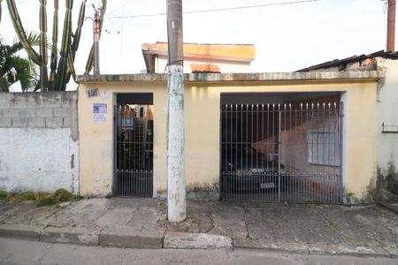 Casa à venda com 120m², 2 quartos e 3 vagasFachada