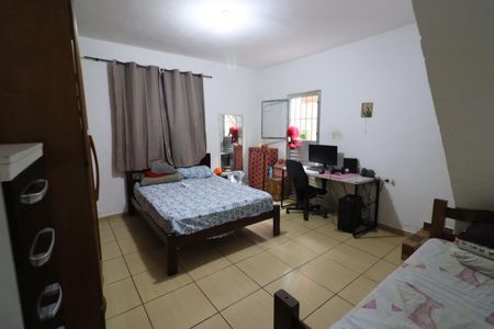 Casa à venda com 120m², 2 quartos e 3 vagasQuarto 2