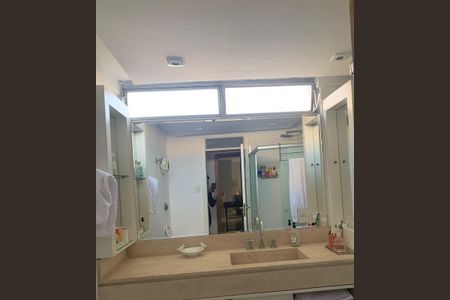 Apartamento à venda com 152m², 3 quartos e 1 vagaBanheiro 