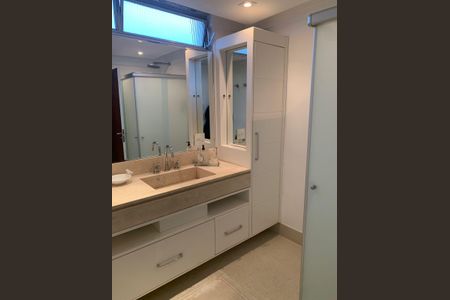 Apartamento à venda com 152m², 3 quartos e 1 vagaBanheiro 