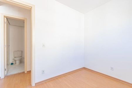 Quarto 1 de apartamento para alugar com 2 quartos, 51m² em Jardim Itu, Porto Alegre