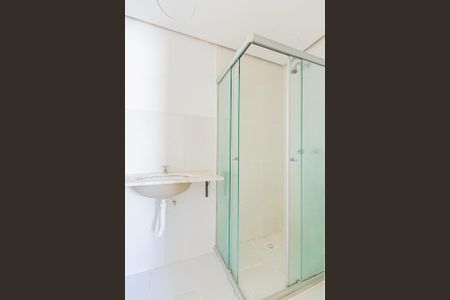 Banheiro  de apartamento para alugar com 2 quartos, 51m² em Jardim Itu, Porto Alegre