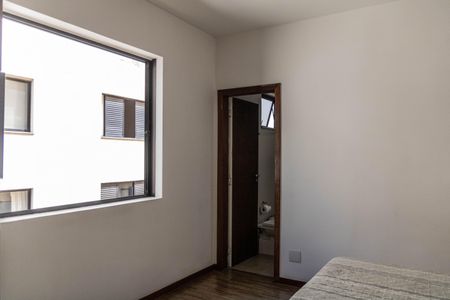 Apartamento à venda com 188m², 3 quartos e 2 vagasSuíte