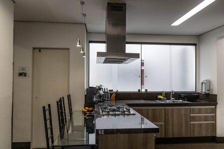 Apartamento à venda com 188m², 3 quartos e 2 vagasCozinha