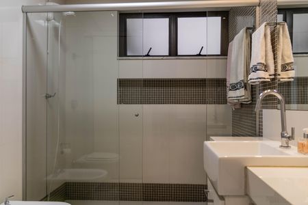 Apartamento à venda com 188m², 3 quartos e 2 vagasBanheiro Social