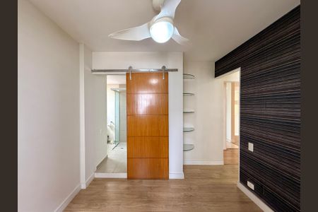 Apartamento à venda com 65m², 1 quarto e 1 vagaSuíte 