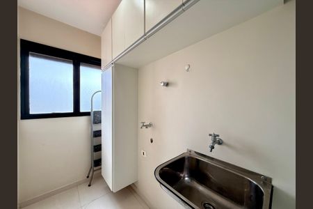 Apartamento à venda com 65m², 1 quarto e 1 vagaÁrea de Serviço