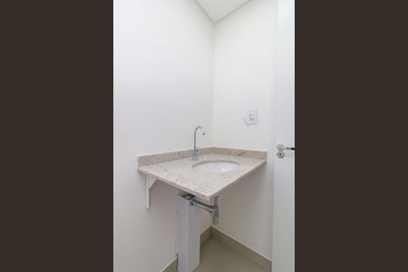 Apartamento para alugar com 67m², 2 quartos e 1 vaga Apartamento para alugar com 67m², 2 quartos e 1 vagaSuíte - Banheiro