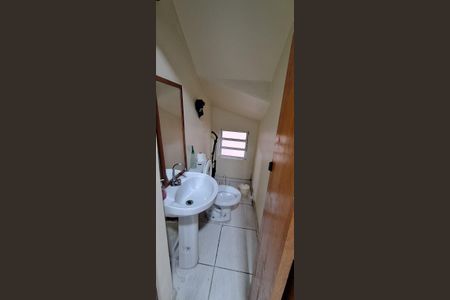 Banheiro de casa de condomínio para alugar com 2 quartos, 88m² em Chácara Real (Caucaia do Alto), Cotia