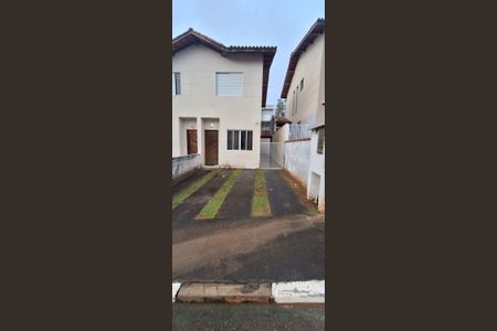 Casa de condomínio para alugar com 88m², 2 quartos e 2 vagasFachada