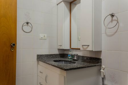 Casa à venda com 191m², 5 quartos e 2 vagas Casa à venda com 191m², 5 quartos e 2 vagasBanheiro da Suíte 1