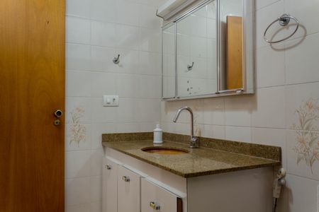 Casa à venda com 191m², 5 quartos e 2 vagas Casa à venda com 191m², 5 quartos e 2 vagasBanheiro