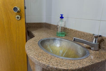 Casa à venda com 191m², 5 quartos e 2 vagas Casa à venda com 191m², 5 quartos e 2 vagasLavabo