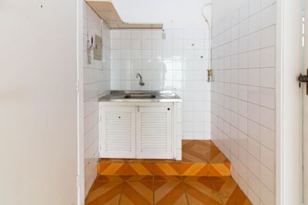 Cozinha de kitnet/studio para alugar com 1 quarto, 43m² em Barra Funda, São Paulo