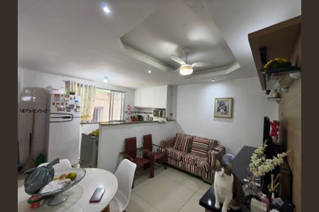 Sala de apartamento para alugar com 2 quartos, 49m² em Gardênia Azul, Rio de Janeiro