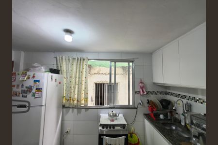 Cozinha e Área de Serviço de apartamento para alugar com 2 quartos, 49m² em Gardênia Azul, Rio de Janeiro
