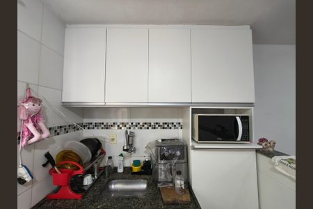 Cozinha de apartamento para alugar com 2 quartos, 49m² em Gardênia Azul, Rio de Janeiro