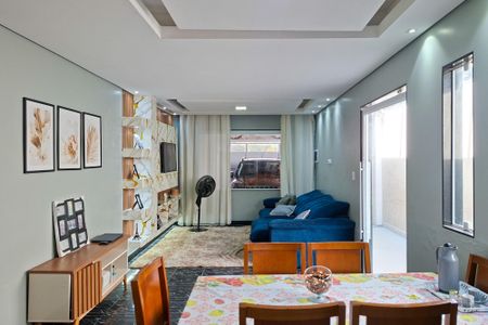 Casa para alugar com 150m², 2 quartos e 2 vagasSala