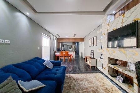 Casa para alugar com 150m², 2 quartos e 2 vagasSala