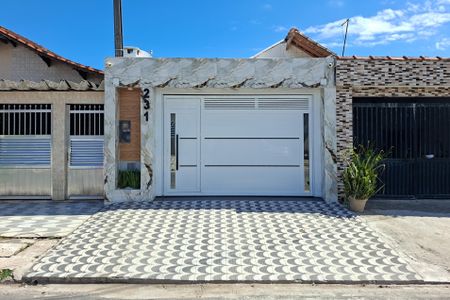 Casa para alugar com 150m², 2 quartos e 2 vagasFachada