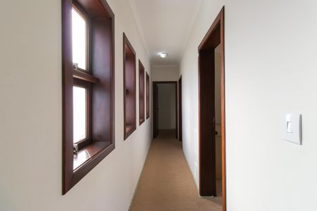 Casa de condomínio para alugar com 377m², 3 quartos e 5 vagasCorredor